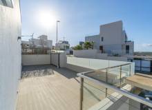 Resale - Villa / Semi detached - Orihuela Costa - Agua Marina