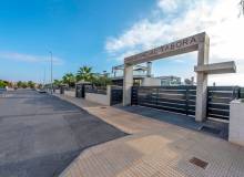 Resale - Villa / Semi detached - Orihuela Costa - Cabo Roig 