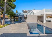 Resale - Villa / Semi detached - Orihuela Costa - Campoamor