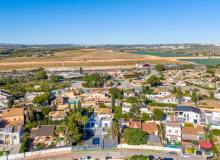 Resale - Villa / Semi detached - Orihuela Costa - Campoamor