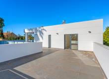 Resale - Villa / Semi detached - Orihuela Costa - Campoamor
