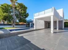 Resale - Villa / Semi detached - Orihuela Costa - Campoamor