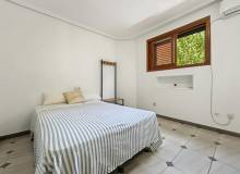 Resale - Villa / Semi detached - Orihuela Costa - Campoamor