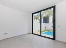 Resale - Villa / Semi detached - Orihuela Costa - Pau 26