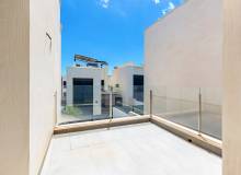 Resale - Villa / Semi detached - Orihuela Costa - Pau 26