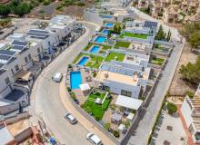 Resale - Villa / Semi detached - Orihuela Costa - Villamartín