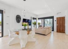 Resale - Villa / Semi detached - Orihuela Costa - Villamartín