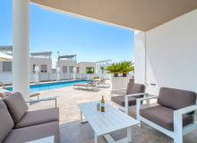 Resale - Villa / Semi detached - Orihuela Costa - Villamartín