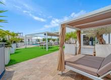 Resale - Villa / Semi detached - Orihuela Costa - Villamartín