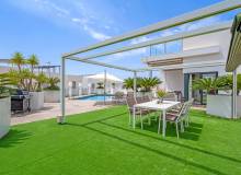 Resale - Villa / Semi detached - Orihuela Costa - Villamartín