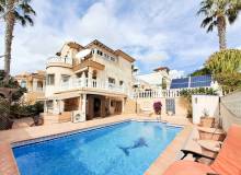 Resale - Villa / Semi detached - Orihuela Costa