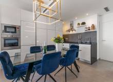 Resale - Villa / Semi detached - Orihuela - Villamartín