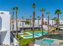 Resale - Villa / Semi detached - Orihuela - Villamartín