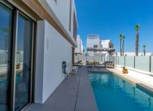 Resale - Villa / Semi detached - Orihuela - Villamartín