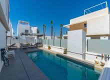 Resale - Villa / Semi detached - Orihuela - Villamartín