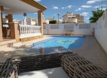 Resale - Villa / Semi detached - Pilar de la Horadada