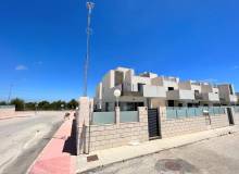 Resale - Villa / Semi detached - Playa Flamenca