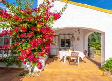 Resale - Villa / Semi detached - Punta Prima