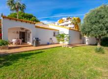 Resale - Villa / Semi detached - Punta Prima