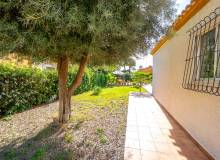 Resale - Villa / Semi detached - Punta Prima