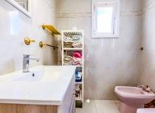 Resale - Villa / Semi detached - Punta Prima