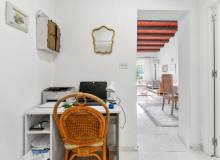 Resale - Villa / Semi detached - Punta Prima