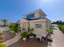 Resale - Villa / Semi detached - Torrevieja - La Mata