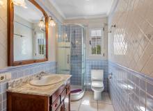 Resale - Villa / Semi detached - Torrevieja - La Mata