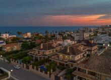 Resale - Villa / Semi detached - Torrevieja - La Veleta