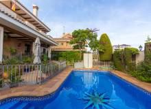 Resale - Villa / Semi detached - Torrevieja - La Veleta
