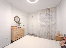 Resale - Villa / Semi detached - Torrevieja - Torrevieja Centro