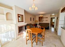 Resale - Villa / Semi detached - Villamartin