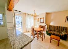 Resale - Villa / Semi detached - Villamartin