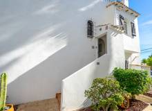 Resale - Villa / Semi detached - Villamartin