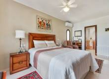 Resale - Villa / Semi detached - Villamartin