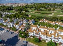 Resale - Villa / Semi detached - Villamartin