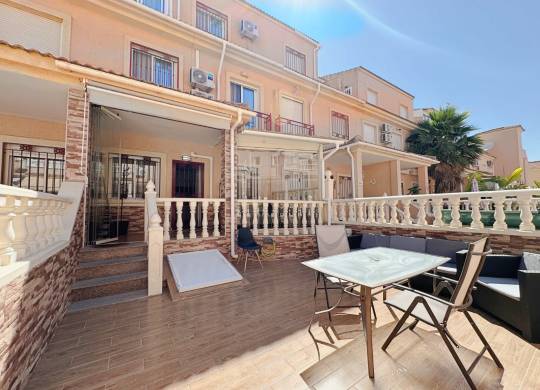 Terraced house / Townhouse - Venta - Orihuela Costa - La Zenia