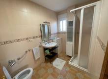 Venta - Villa / Semi adosado - Albatera