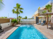 Venta - Villa / Semi adosado - Benijofar