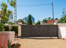 Venta - Villa / Semi adosado - Calpe