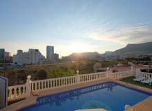 Venta - Villa / Semi adosado - Calpe