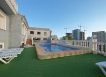 Venta - Villa / Semi adosado - Calpe