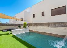 Venta - Villa / Semi adosado - Ciudad Quesada