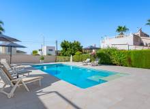 Venta - Villa / Semi adosado - Ciudad Quesada
