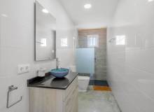 Venta - Villa / Semi adosado - Elche/Elx