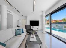 Venta - Villa / Semi adosado - Guardamar del Segura