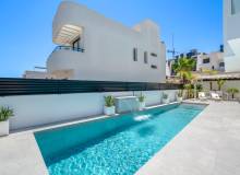 Venta - Villa / Semi adosado - Guardamar del Segura