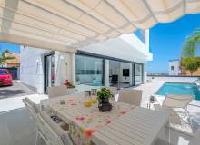 Venta - Villa / Semi adosado - Guardamar del Segura