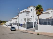 Venta - Villa / Semi adosado - La Marina