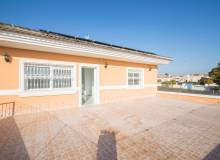 Venta - Villa / Semi adosado - La Marina